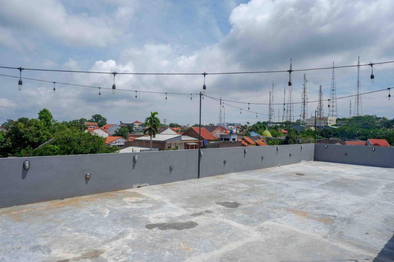 Reddoorz Plus Near Patung Kuda Undip Jatingaleh Eksteriør billede